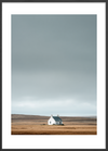 Husets stille hvisken - Black Frame, With White Border