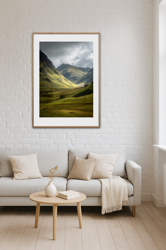 Vindens hvisken i dalen - Room Environment (Tall Format)