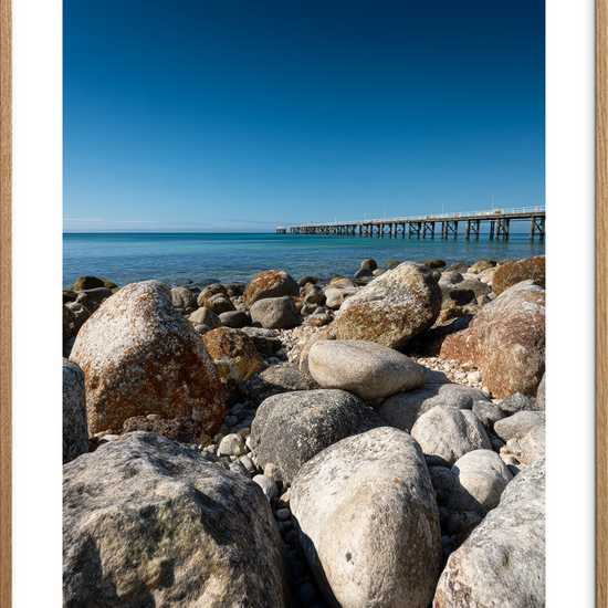 Havets tøvende hvisken - Oak Frame, With White Border