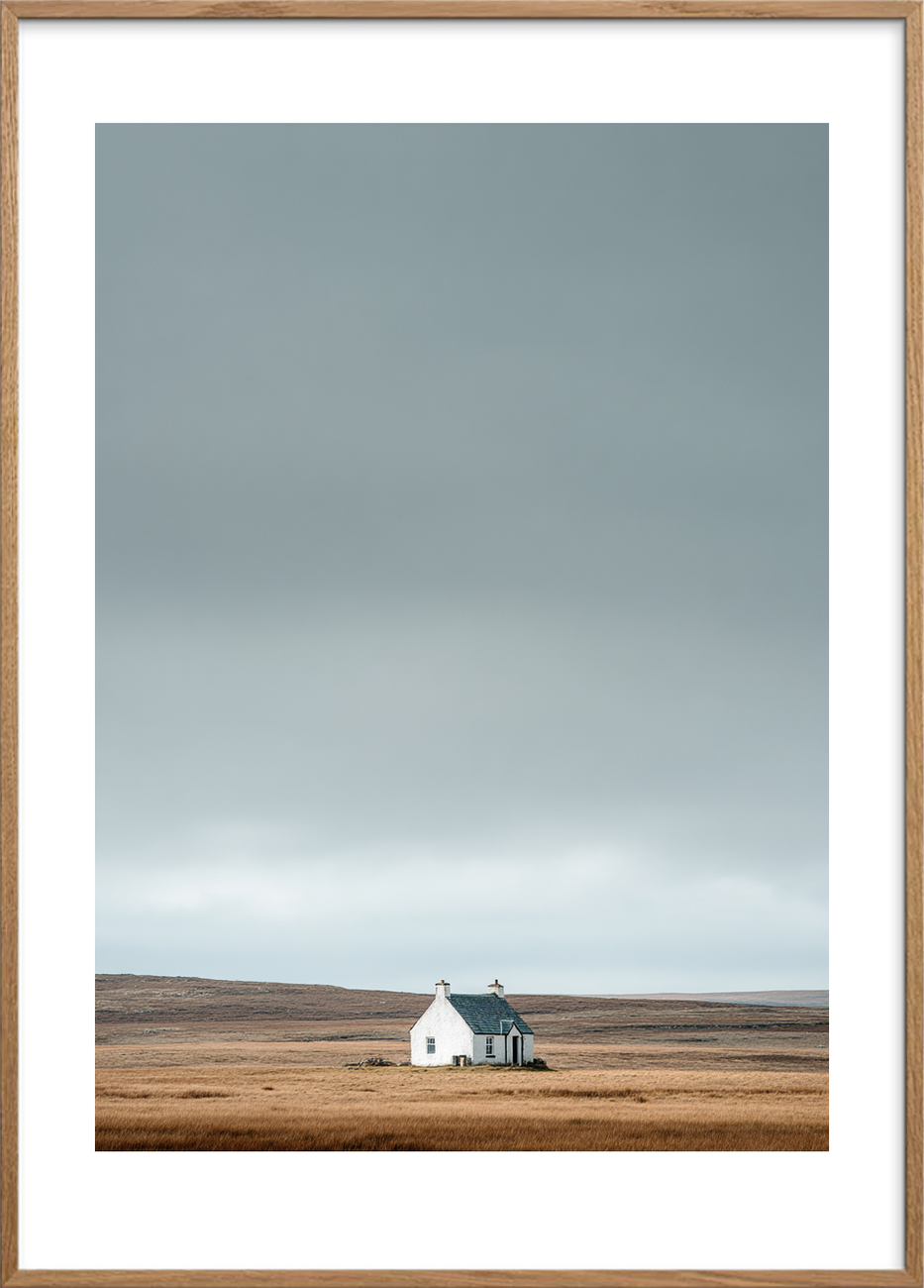 Husets stille hvisken - Oak Frame, With White Border